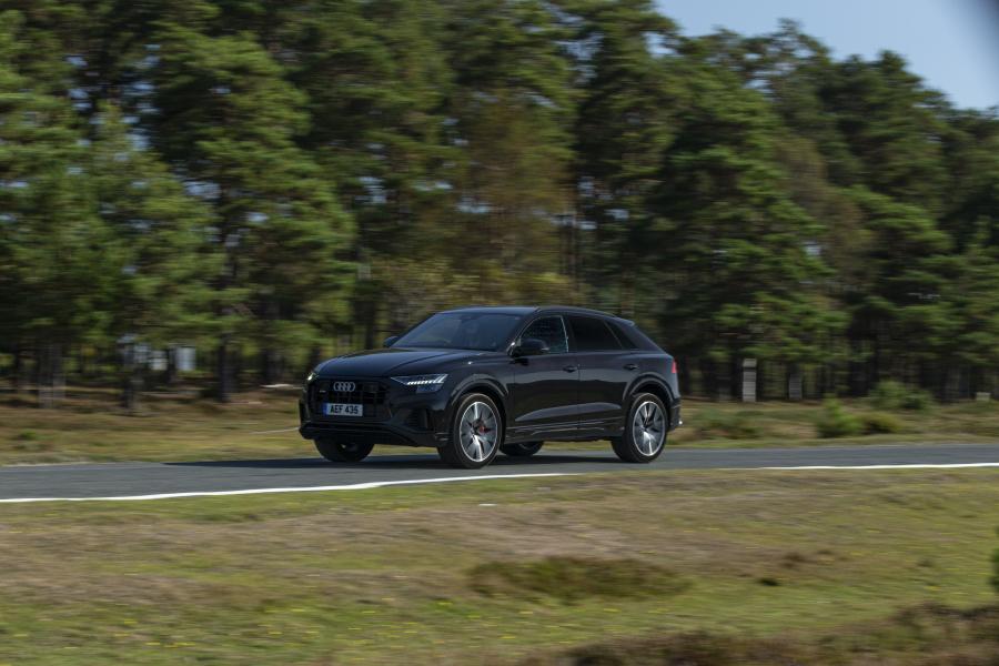  Audi SQ8 TDI 2019 года  (UK) (фото 26 из 40)
